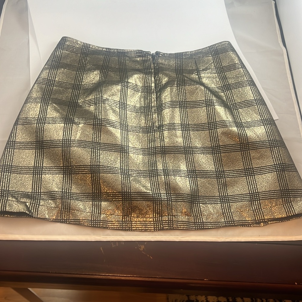 Urban Outfitters - gold with black plaid skirt with front pockets. Size Small. - Picture 2 of 2